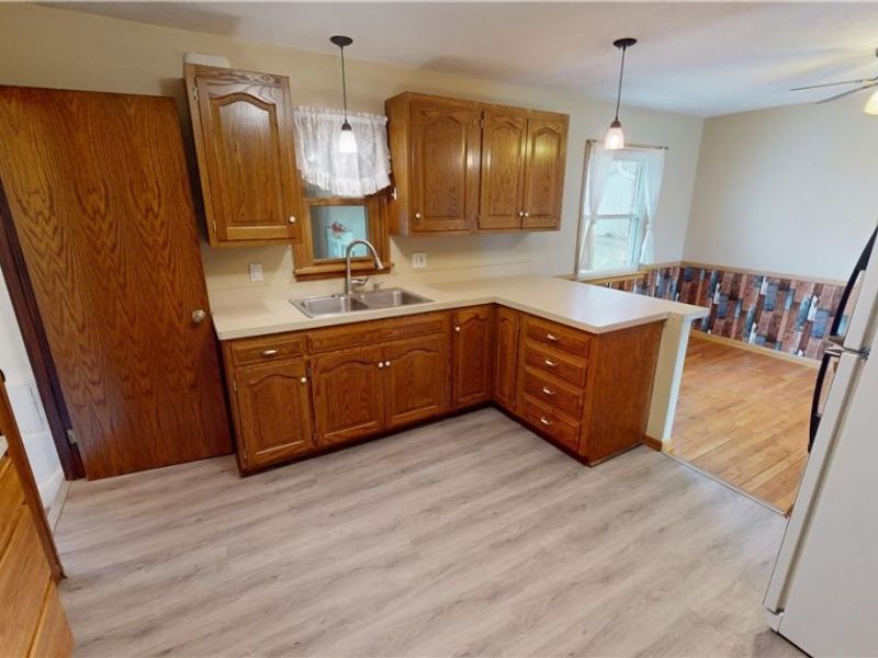 10750 Schwab Drive, Parma, OH 44130 Photo 14