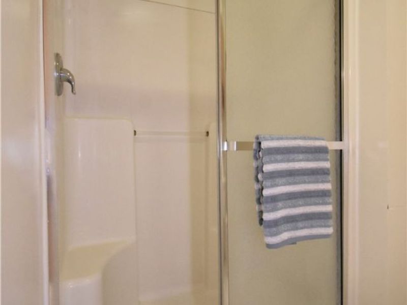 585 Creekside Drive , Hubbard, OH 44425 Photo 12