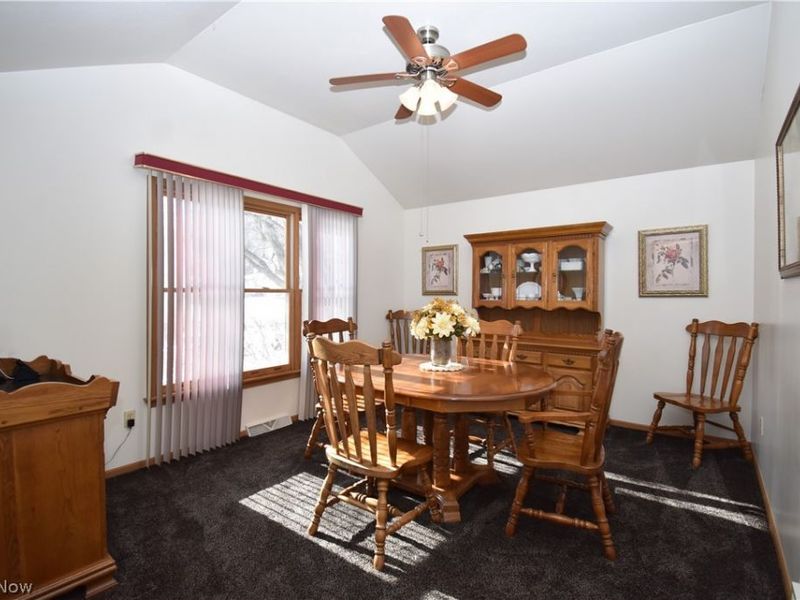 585 Creekside Drive , Hubbard, OH 44425 Photo 16