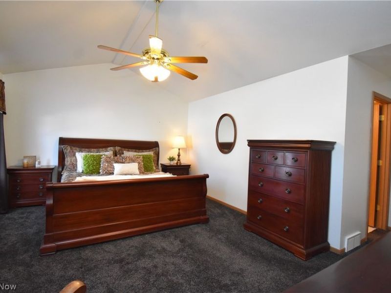 585 Creekside Drive , Hubbard, OH 44425 Photo 25