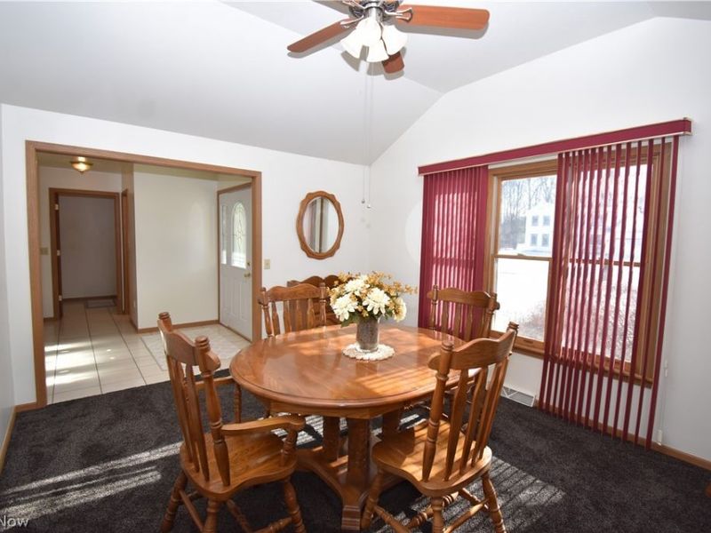 585 Creekside Drive , Hubbard, OH 44425 Photo 32