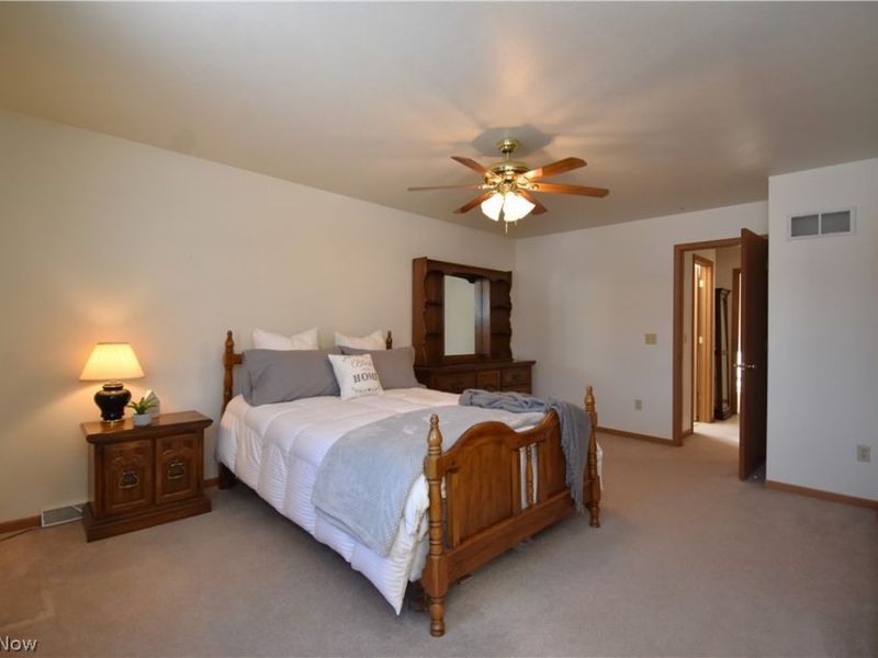 585 Creekside Drive , Hubbard, OH 44425 Photo 39