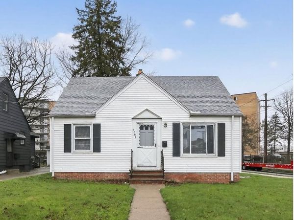 1568 Parker Drive, Mayfield Heights, OH 44124