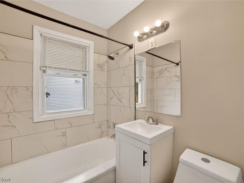 1568 Parker Drive, Mayfield Heights, OH 44124 Photo 11