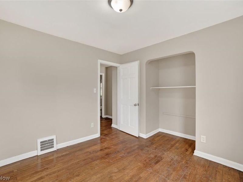 1568 Parker Drive, Mayfield Heights, OH 44124 Photo 14