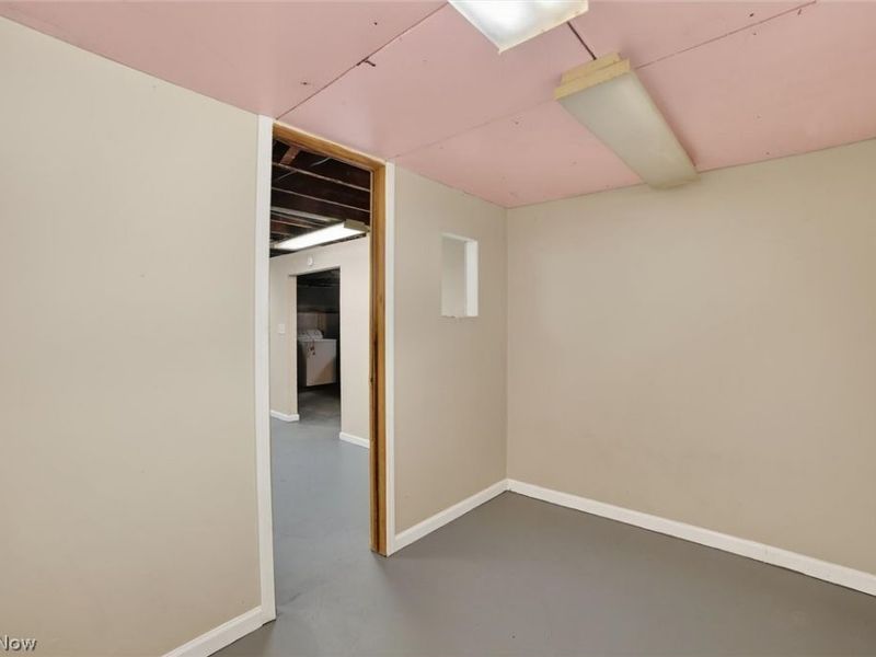 1568 Parker Drive, Mayfield Heights, OH 44124 Photo 20