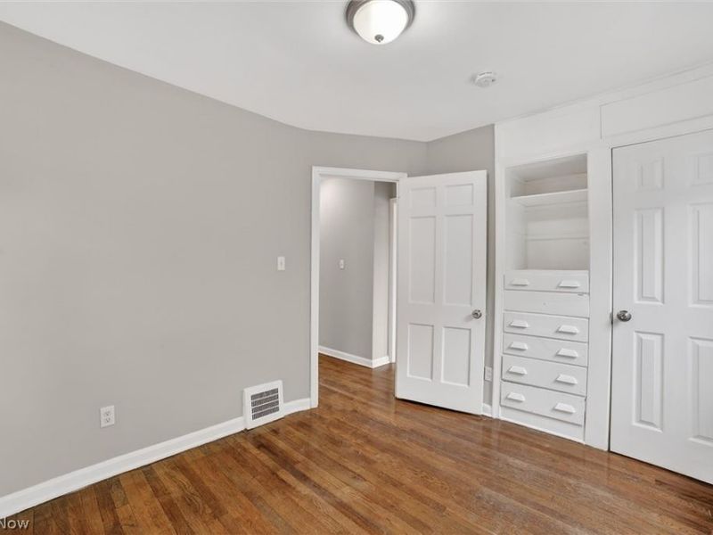 1568 Parker Drive, Mayfield Heights, OH 44124 Photo 7