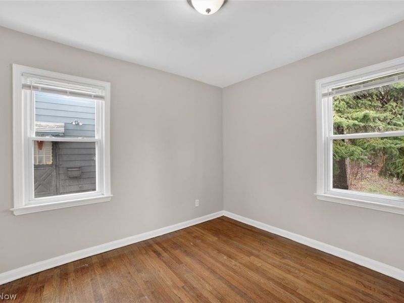 1568 Parker Drive, Mayfield Heights, OH 44124 Photo 8