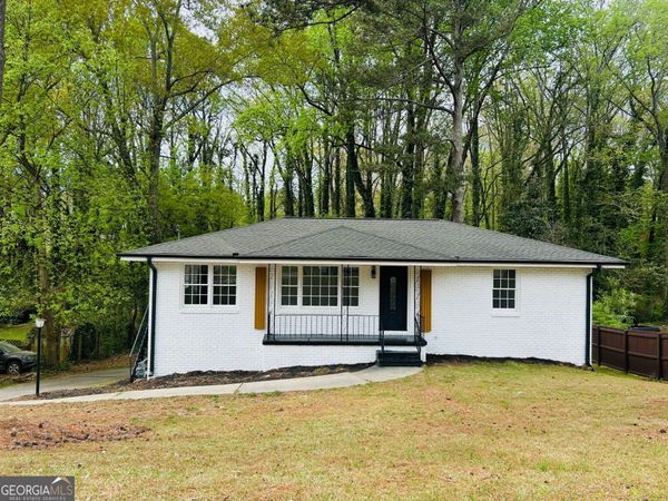 2344 Hollyridge Dr SW, Marietta, GA 30060