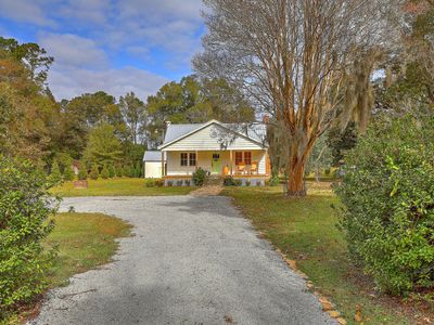 292 Greyback Road, Summerville, SC 29483