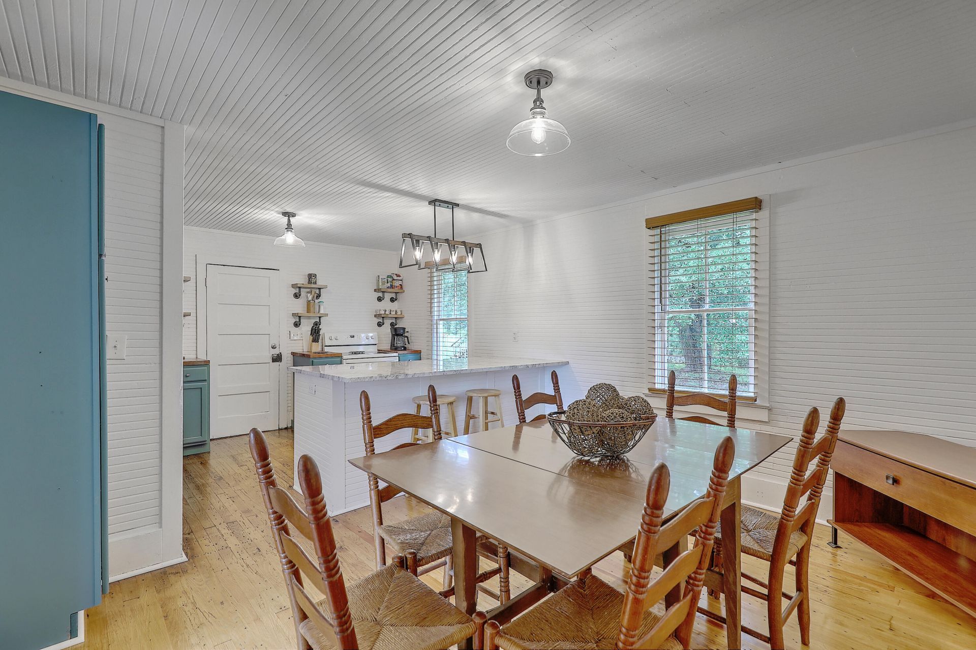 292 Greyback Road Photo 10