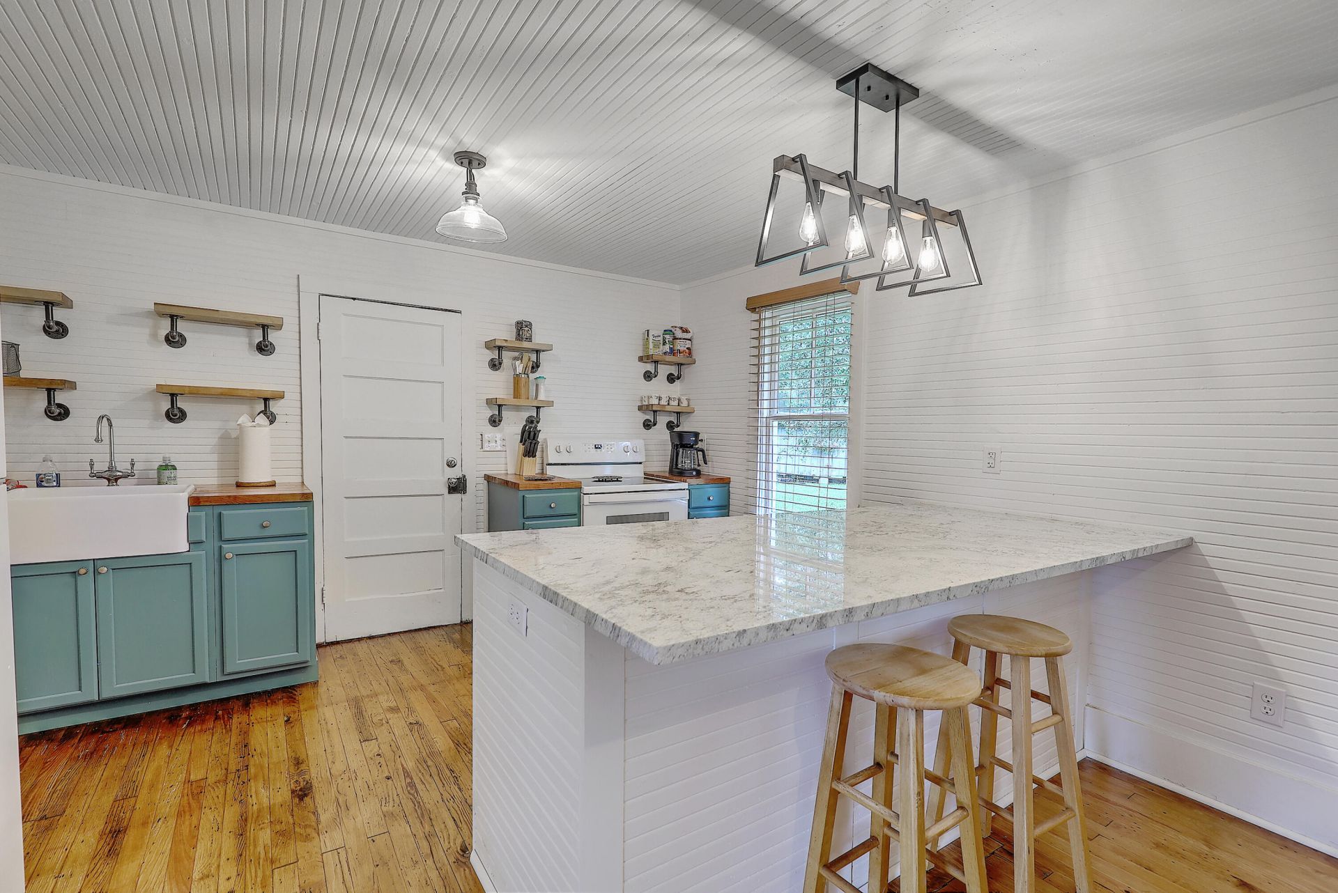 292 Greyback Road Photo 11