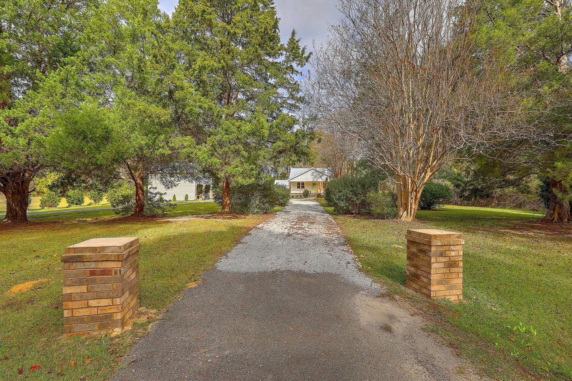 292 Greyback Road Photo 4