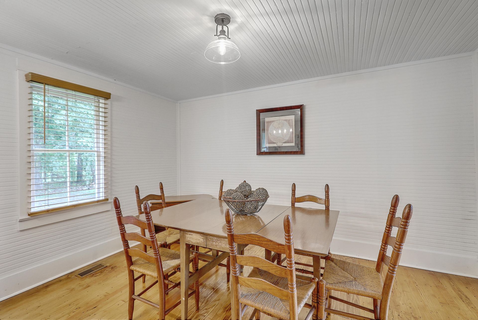 292 Greyback Road Photo 9