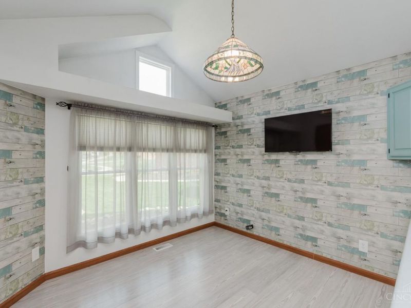 430 Craftsbury Court, Kettering, OH 45440 Photo 4