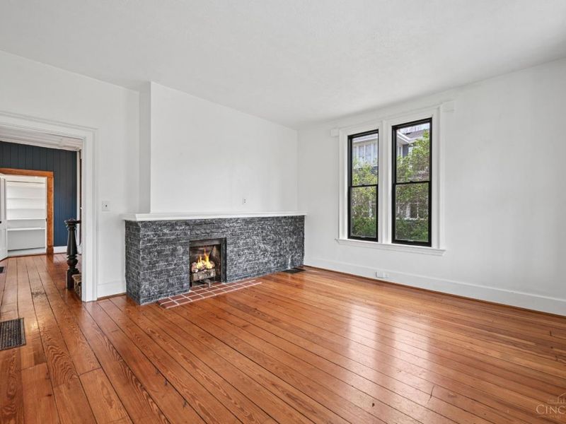 24 E Sharon Road, Glendale, OH 45246 Photo 3