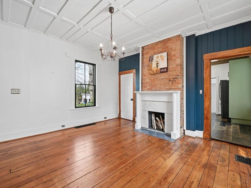 24 E Sharon Road, Glendale, OH 45246 Photo 6