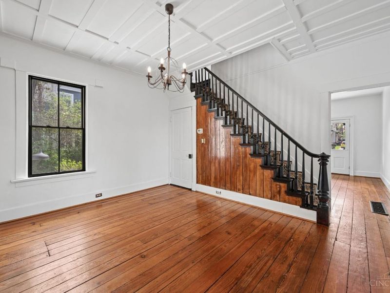 24 E Sharon Road, Glendale, OH 45246 Photo 7