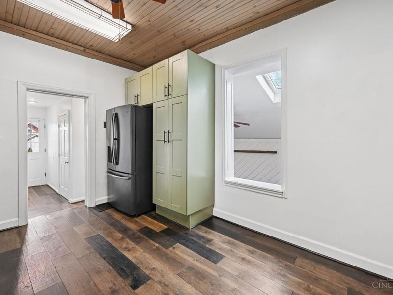 24 E Sharon Road, Glendale, OH 45246 Photo 9