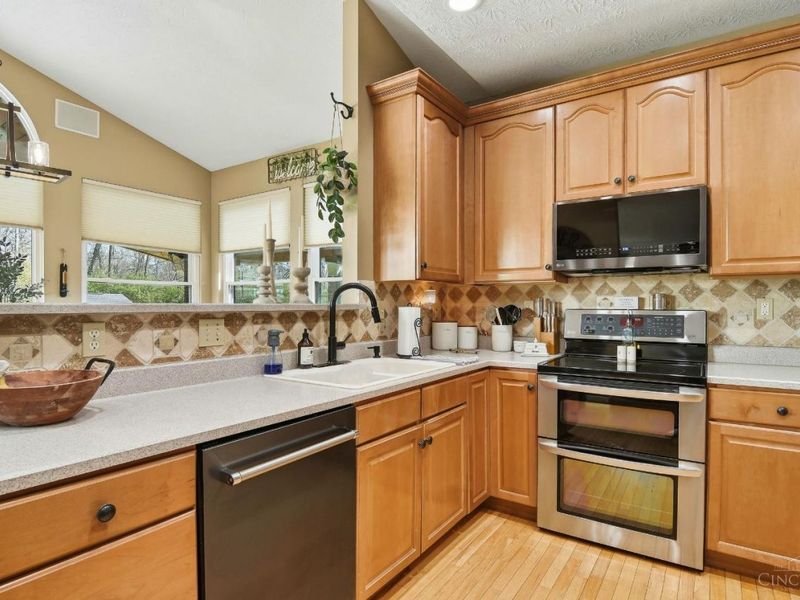 6152 Spring Lake Drive, Fairfield Twp, OH 45011 Photo 14