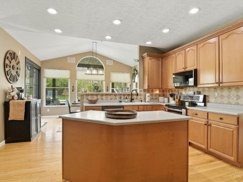 6152 Spring Lake Drive, Fairfield Twp, OH 45011 Photo 15