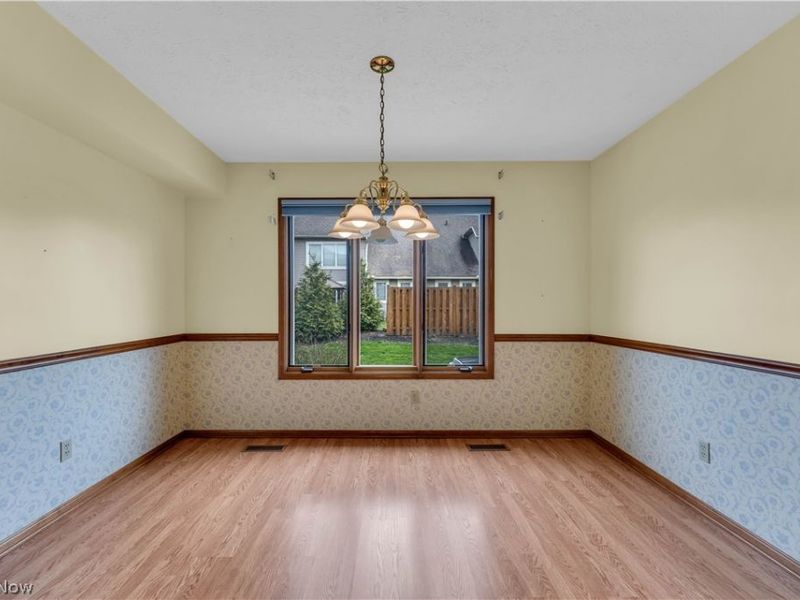 120 Ambleside Way , Amherst, OH 44001 Photo 11