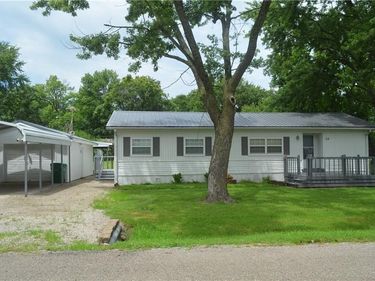 24 W 2nd Street, Adrian, MO 64720