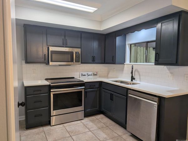 5123 S Oaks Dr, Baton Rouge, LA 70816