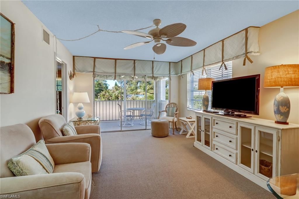 5 High Point Cir W, Unit 211, Naples, FL 34103 Photo