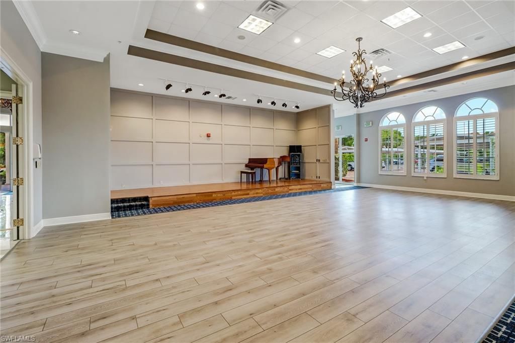 5 High Point Cir W, Unit 211, Naples, FL 34103 Photo