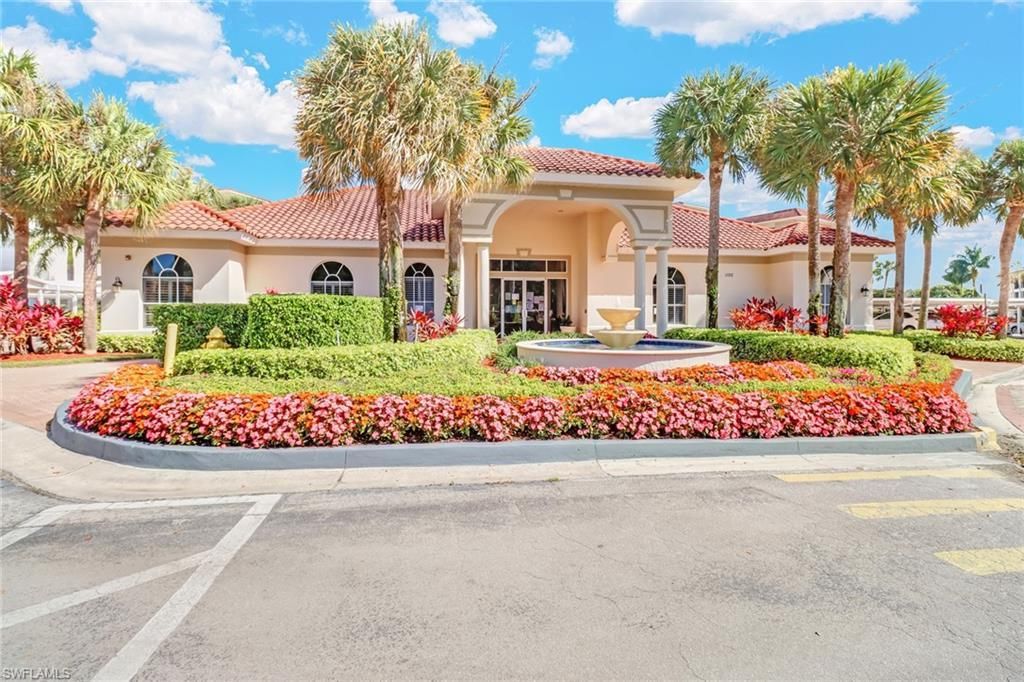 5 High Point Cir W, Unit 211, Naples, FL 34103 Photo