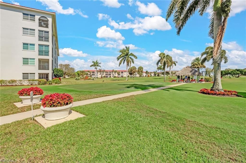 5 High Point Cir W, Unit 211, Naples, FL 34103 Photo
