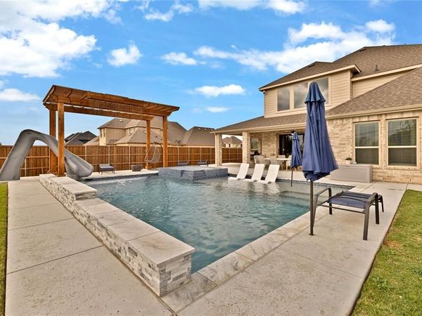 330 Penrose Drive, Ovilla, TX 75154