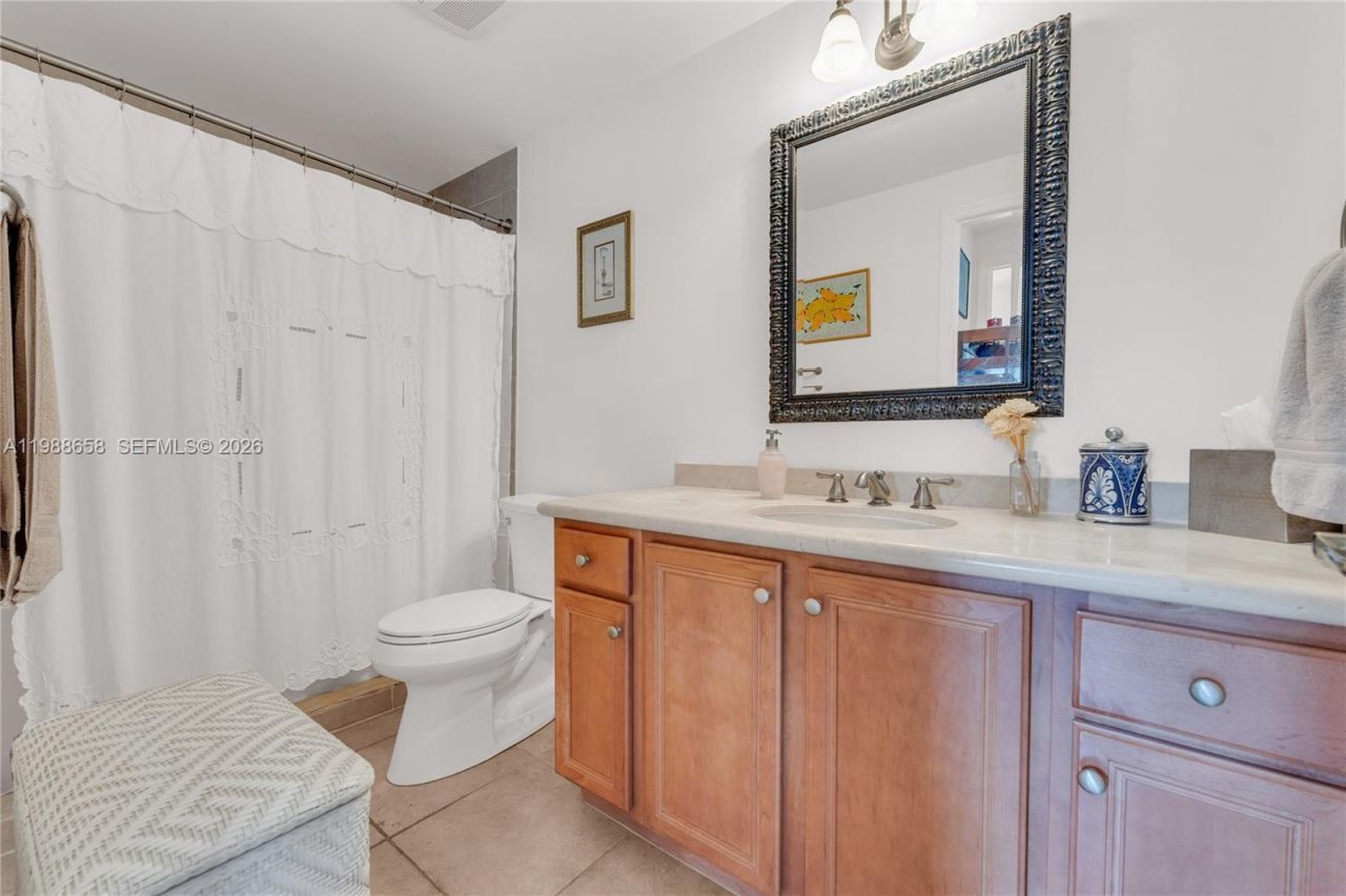 5271 SW 8th St , Unit 212, Miami, FL 33134 Photo