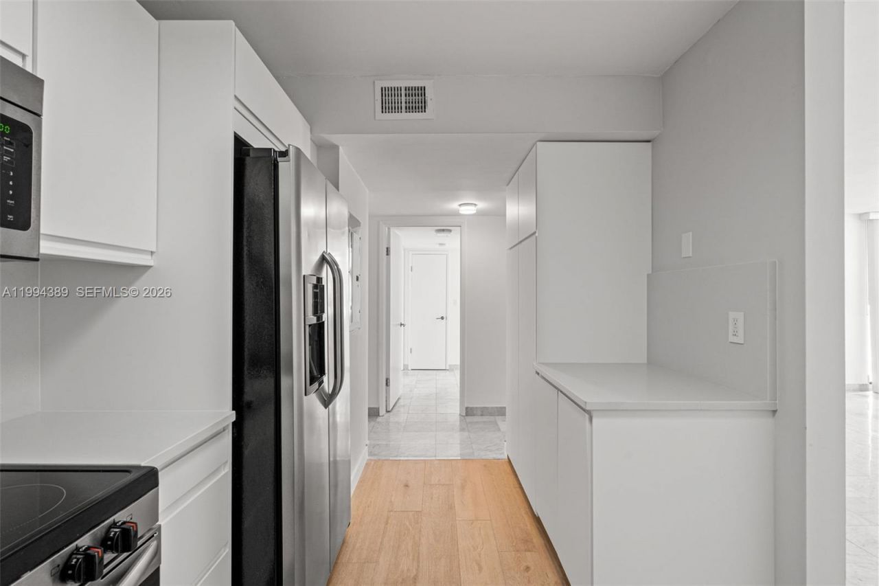 5845 Collins Ave, Unit 101, Miami Beach, FL 33140 Photo