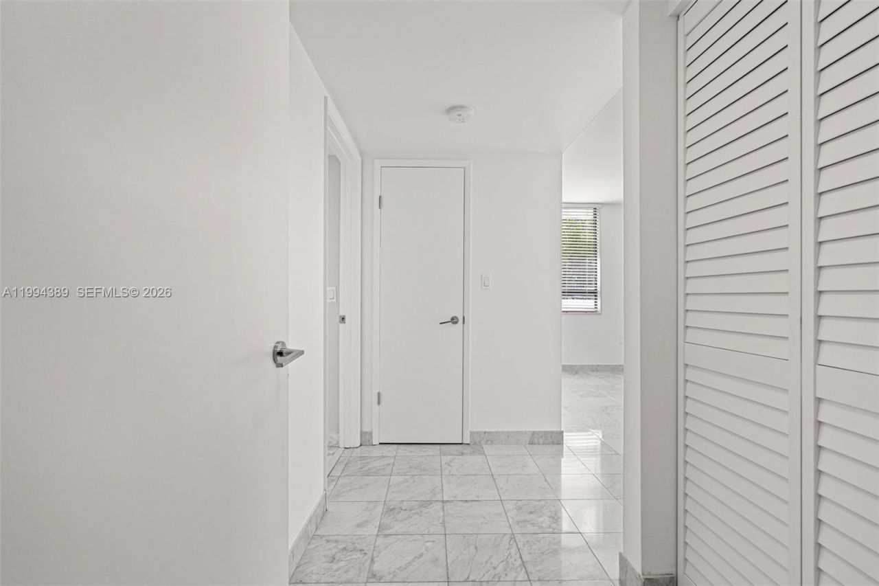 5845 Collins Ave, Unit 101, Miami Beach, FL 33140 Photo