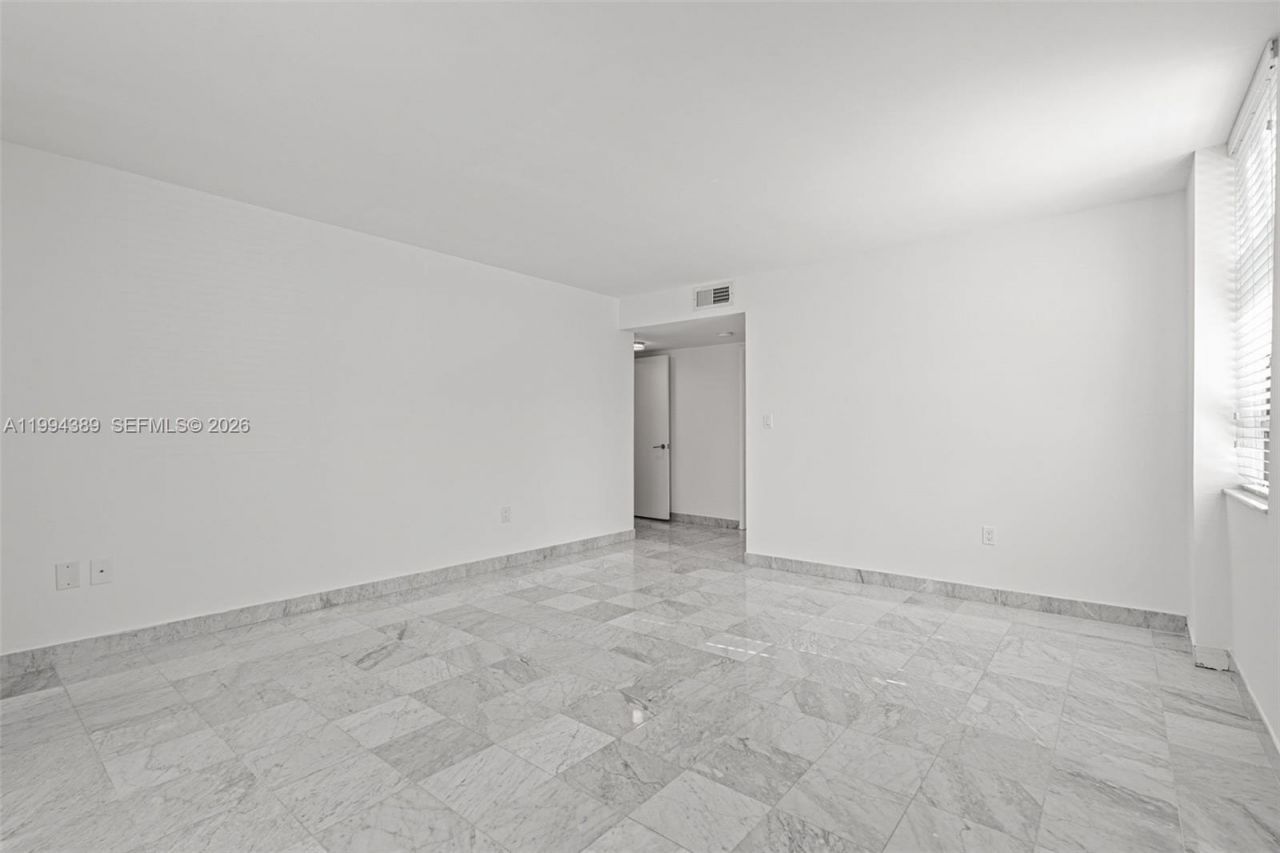 5845 Collins Ave, Unit 101, Miami Beach, FL 33140 Photo