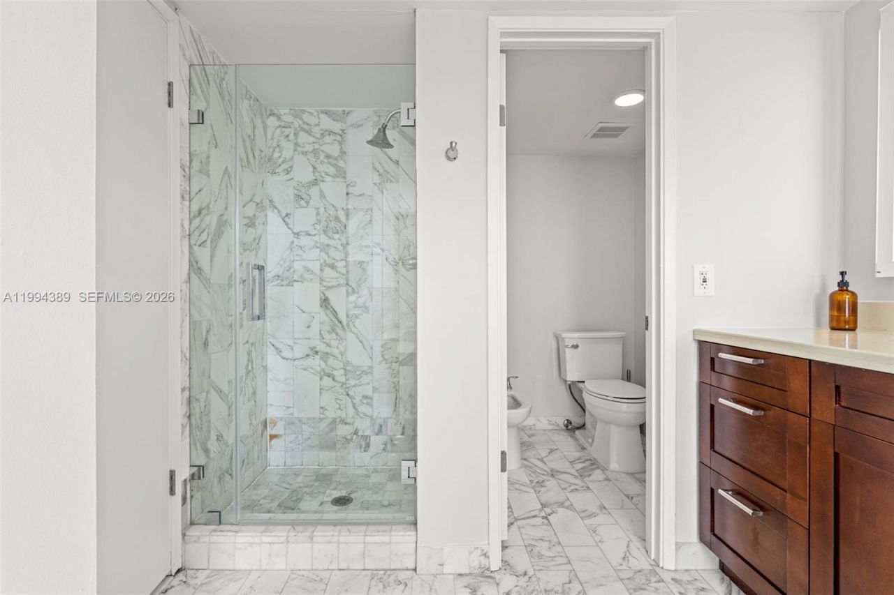 5845 Collins Ave, Unit 101, Miami Beach, FL 33140 Photo