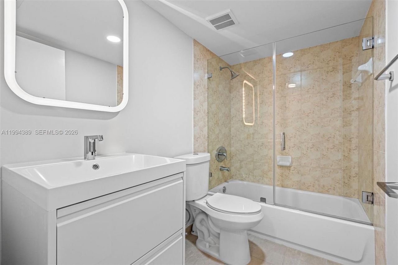 5845 Collins Ave, Unit 101, Miami Beach, FL 33140 Photo