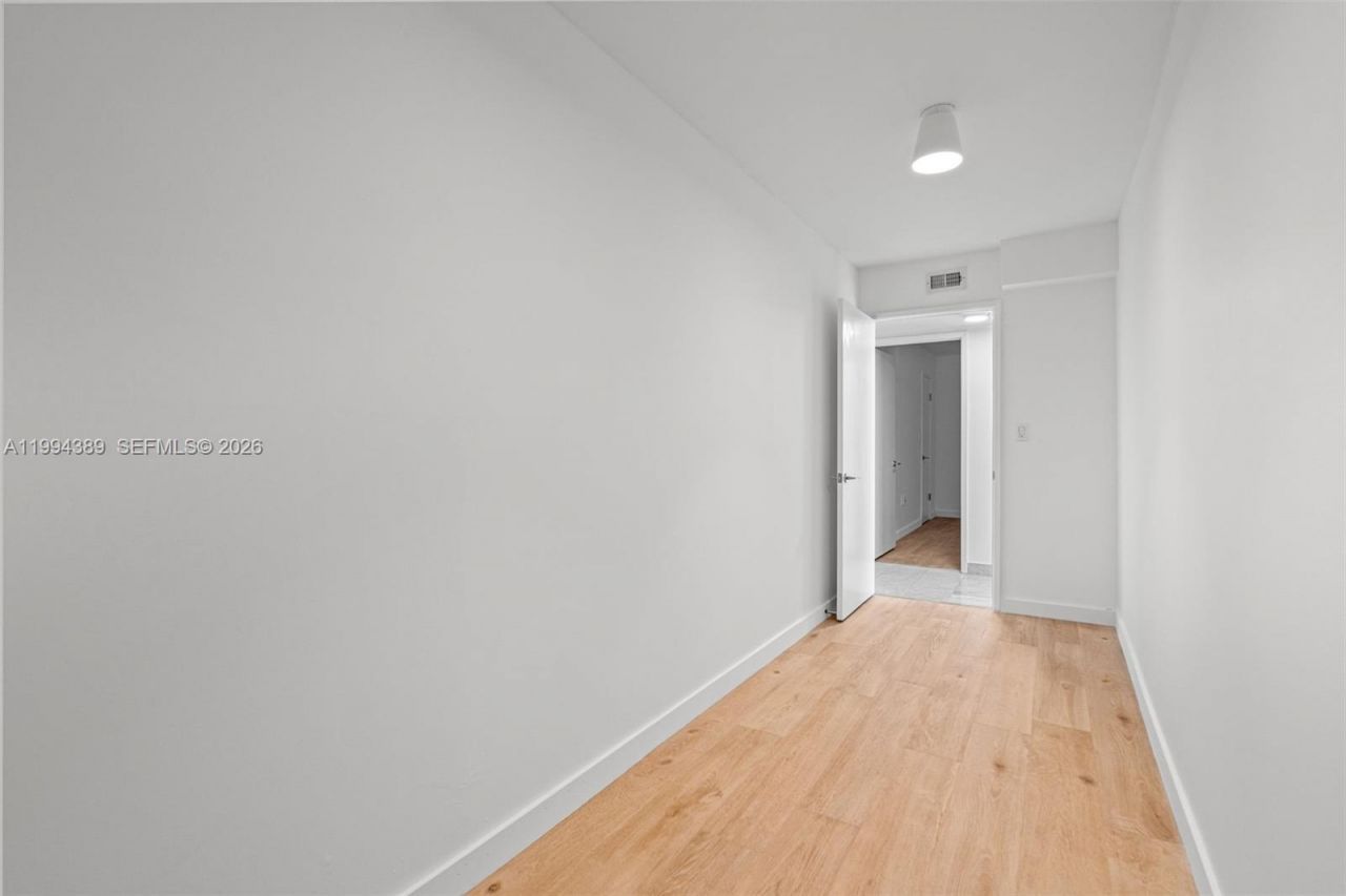 5845 Collins Ave, Unit 101, Miami Beach, FL 33140 Photo