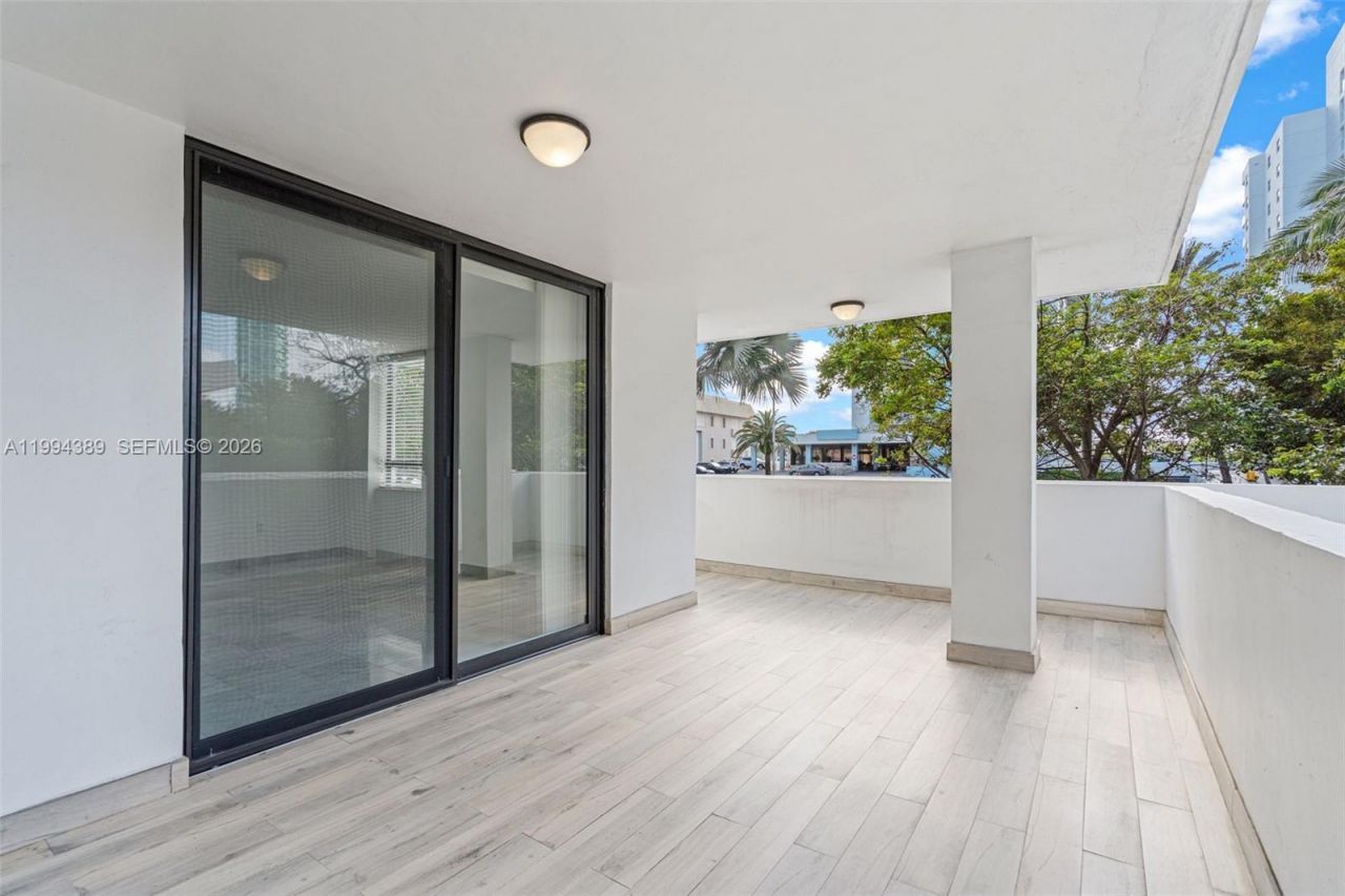 5845 Collins Ave, Unit 101, Miami Beach, FL 33140 Photo