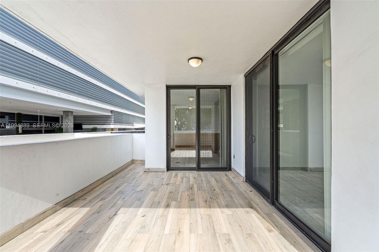 5845 Collins Ave, Unit 101, Miami Beach, FL 33140 Photo