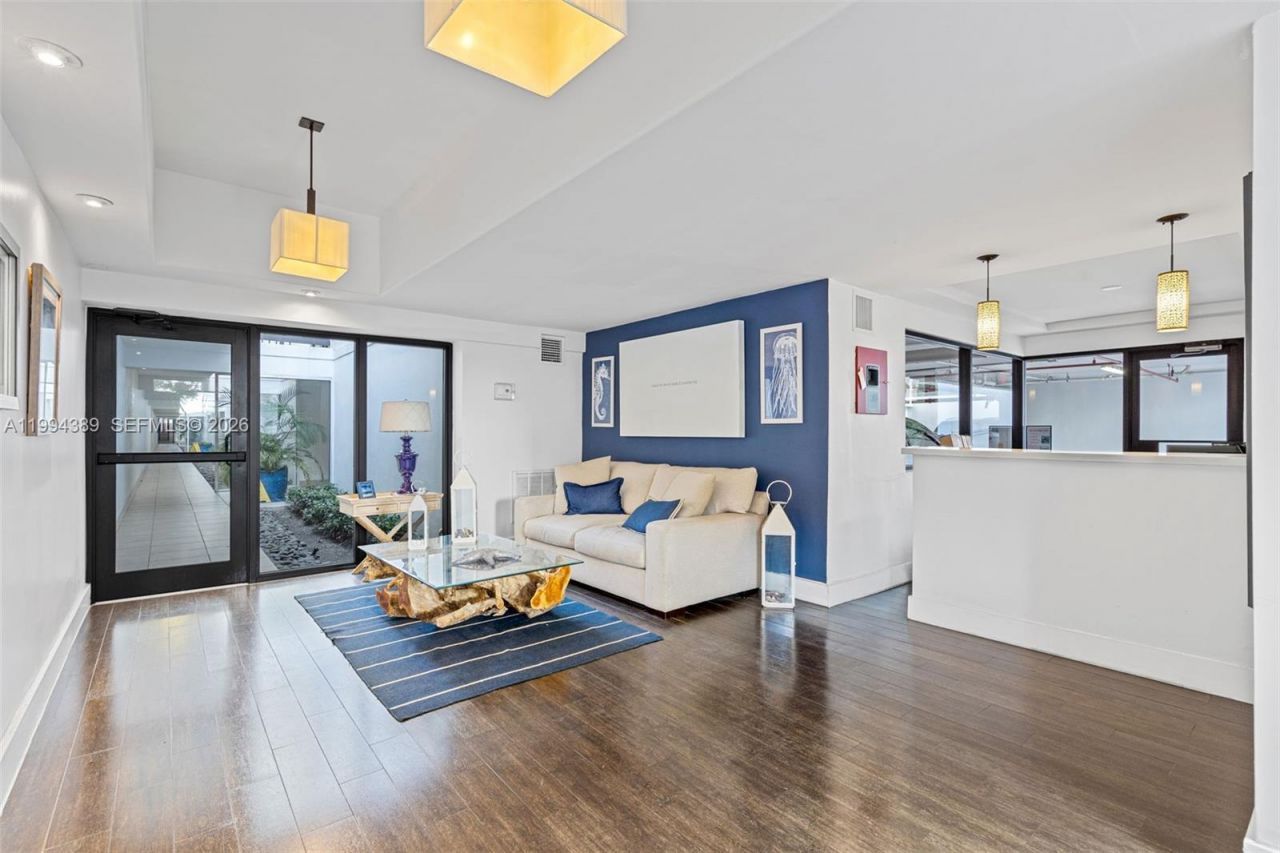 5845 Collins Ave, Unit 101, Miami Beach, FL 33140 Photo