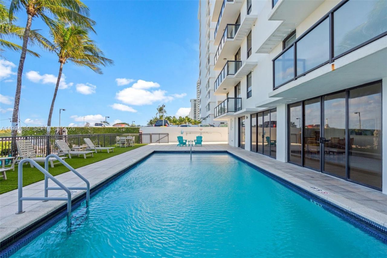 5845 Collins Ave, Unit 101, Miami Beach, FL 33140 Photo