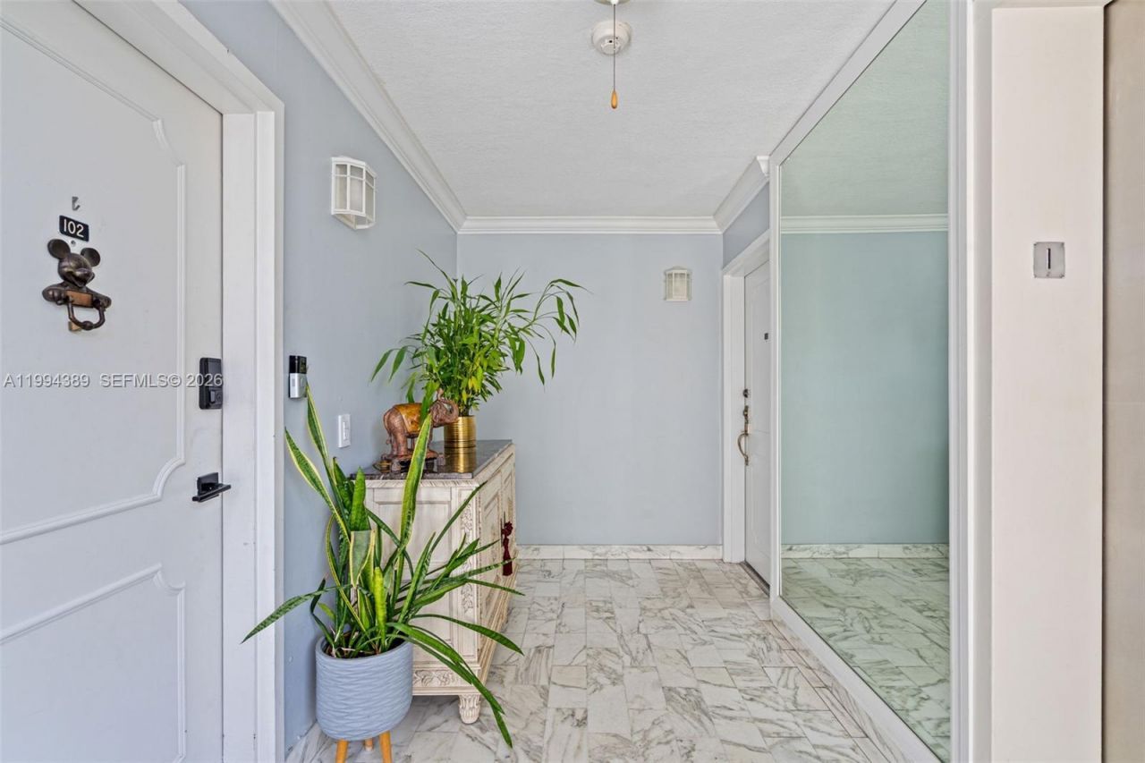 5845 Collins Ave, Unit 101, Miami Beach, FL 33140 Photo