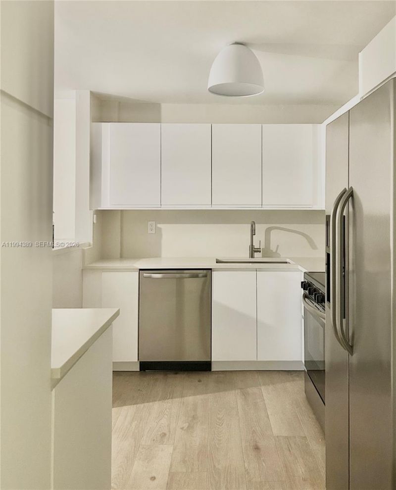 5845 Collins Ave , Unit 101, Miami Beach, FL 33140 Photo