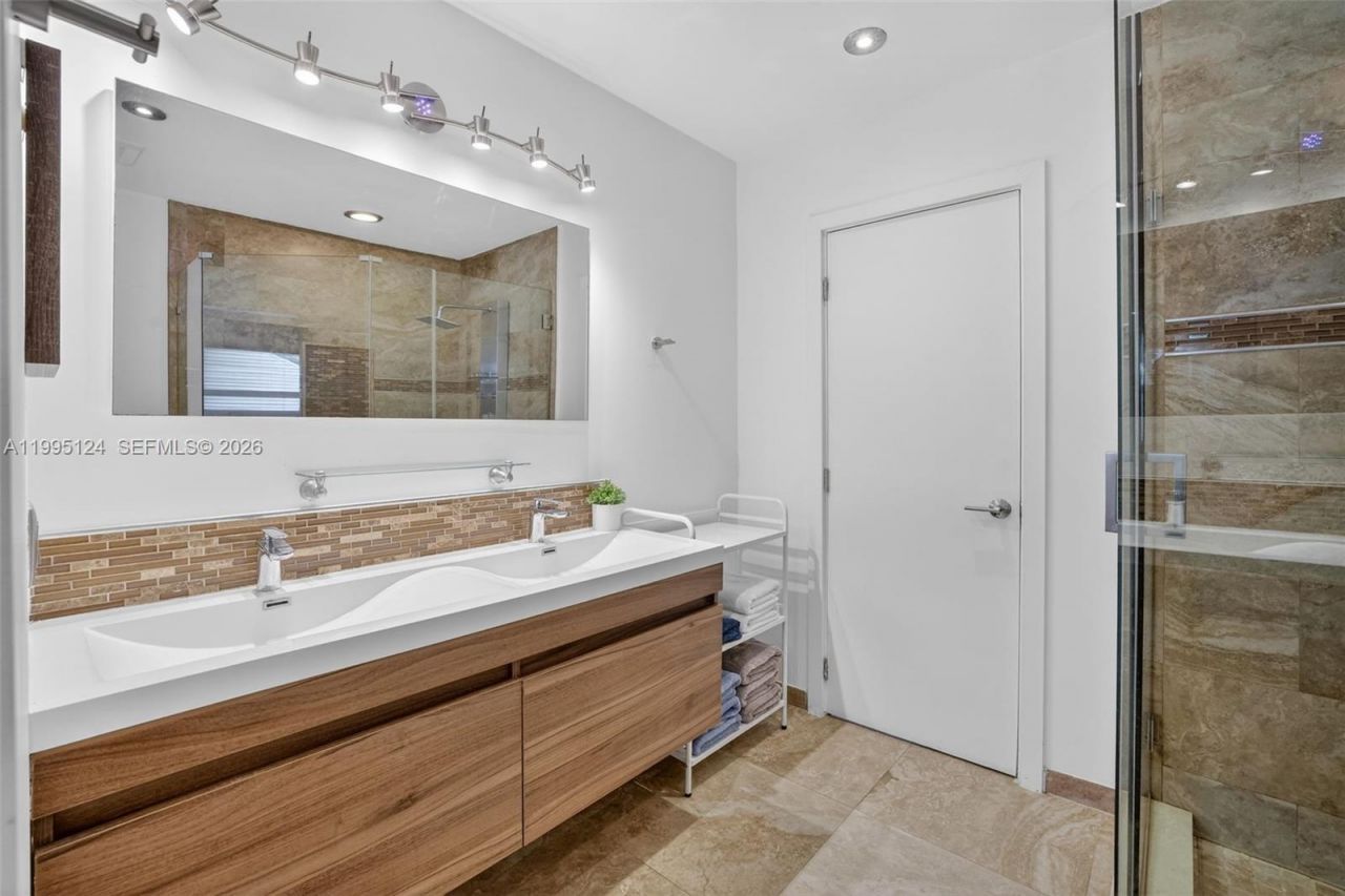 1953 NE 15th Ave, Unit 1953, Fort Lauderdale, FL 33305 Photo