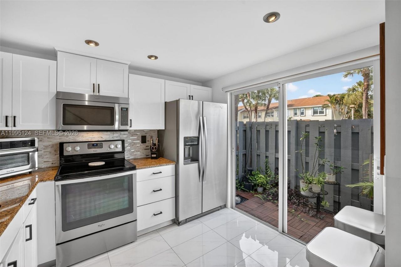 1953 NE 15th Ave, Unit 1953, Fort Lauderdale, FL 33305 Photo