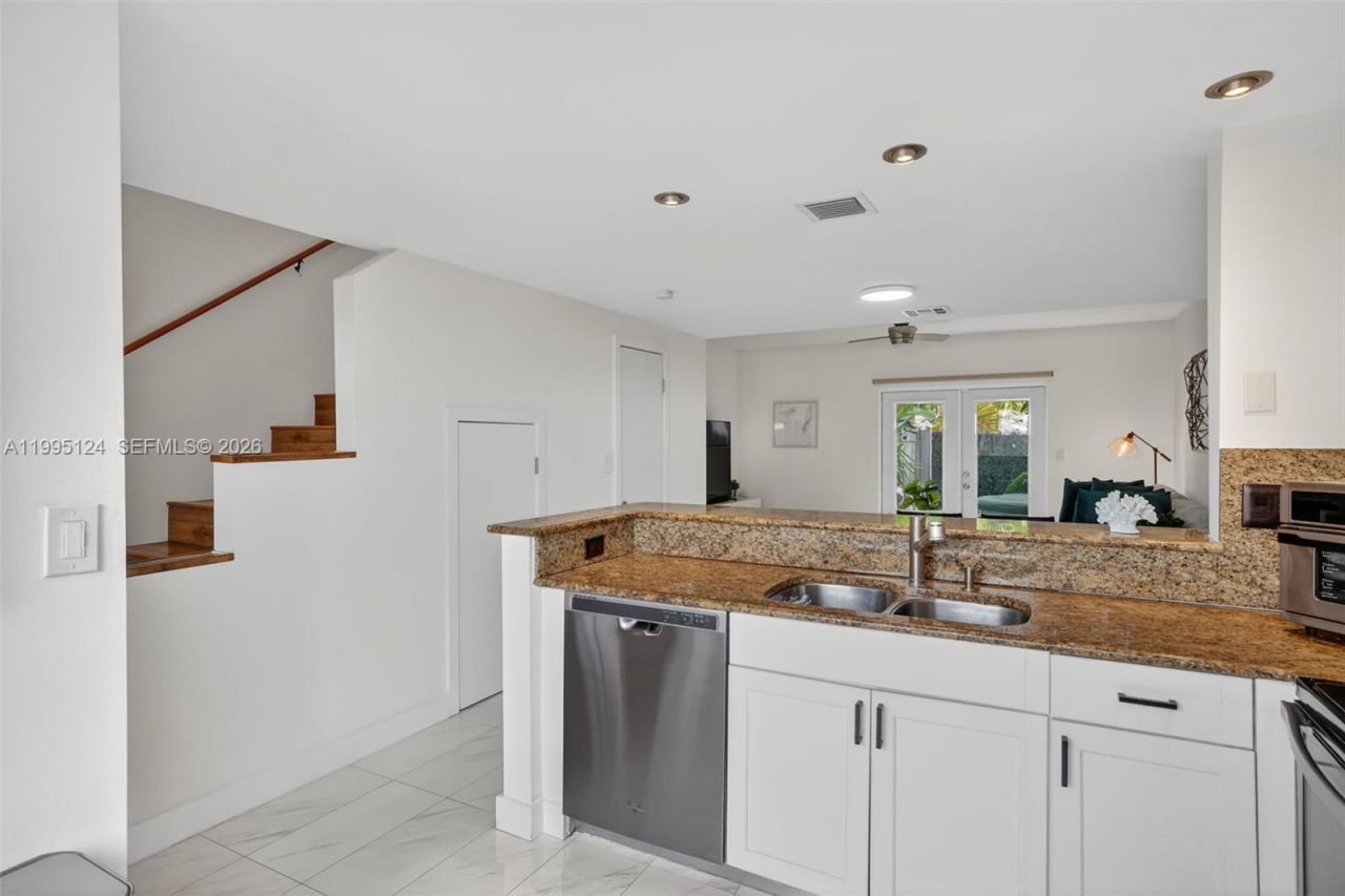 1953 NE 15th Ave, Unit 1953, Fort Lauderdale, FL 33305 Photo