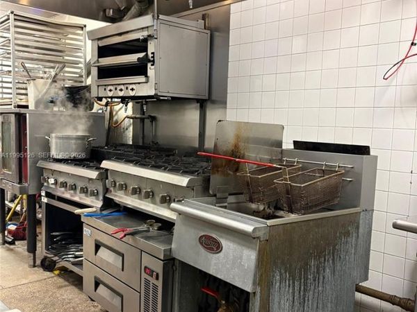 Main Road , Weston, FL 33327